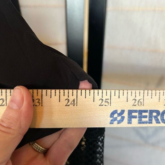 Black Label by Chico’s Black Lace Trim Cropped Blouse Long Cuffed Sleeve 16 - Picture 10 of 14